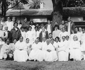 Erste Yogis aus dem Westen kommen nach Mount Abu